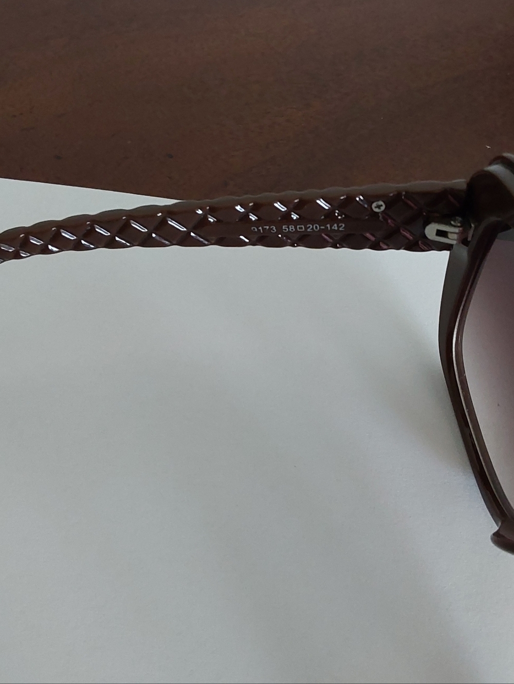 Authentic Chanel 9173 Quilted Brown & Gold CC Logo Women's Sunglasses 58-20-142 - Picture 5 of 10